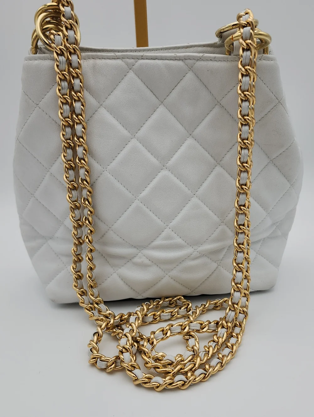 Giani Bernini Quilted White Leather Shoulder Bag with Gold Chain Strap